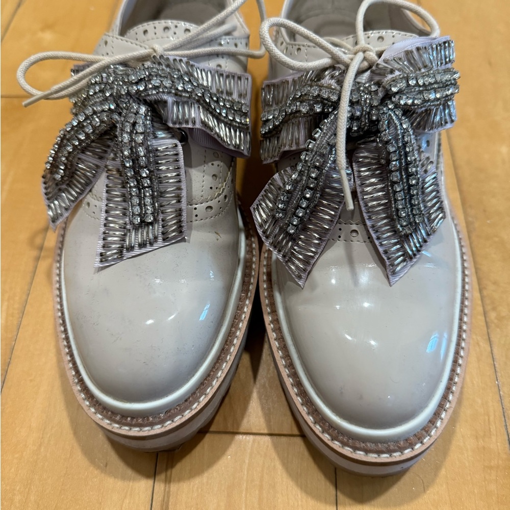 Zara Women's Cream Flats with Silver Embellishments